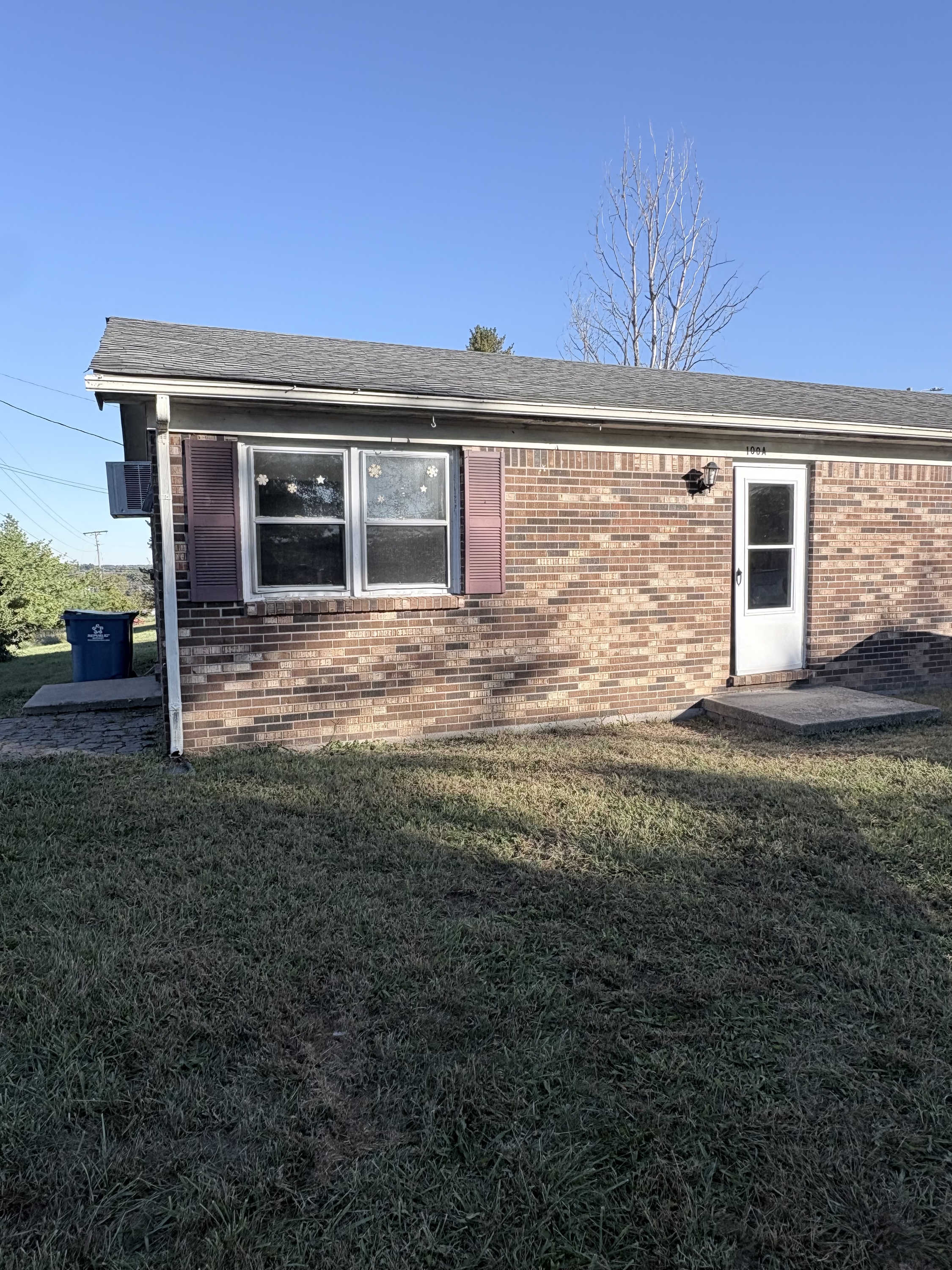 100 Lilly Drive - 1