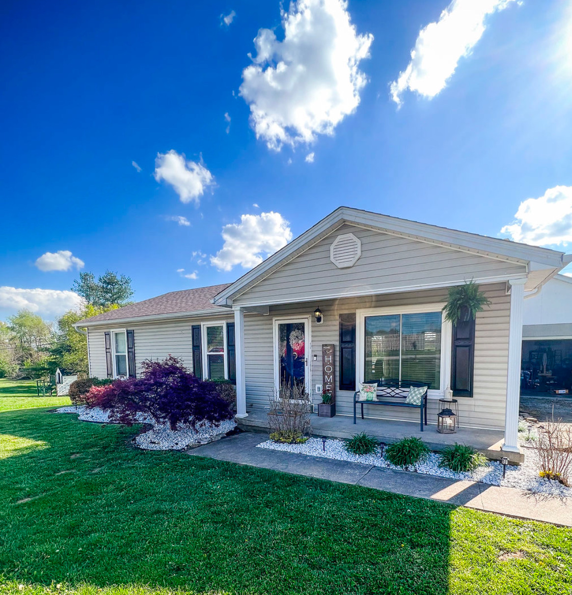 1009 Ravenwood Drive